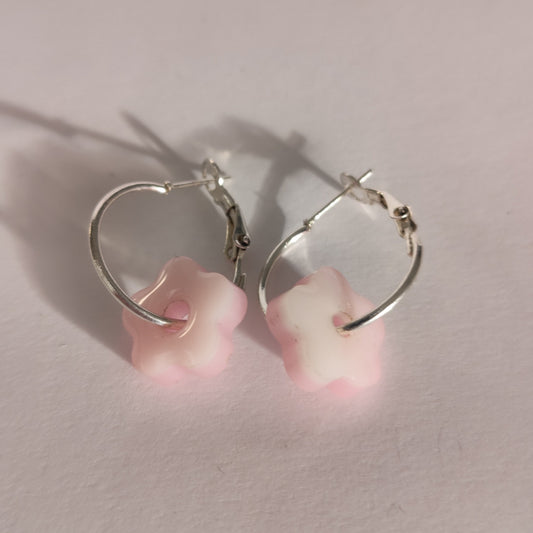 Pink & White Resin flower Huggies (Reversible)